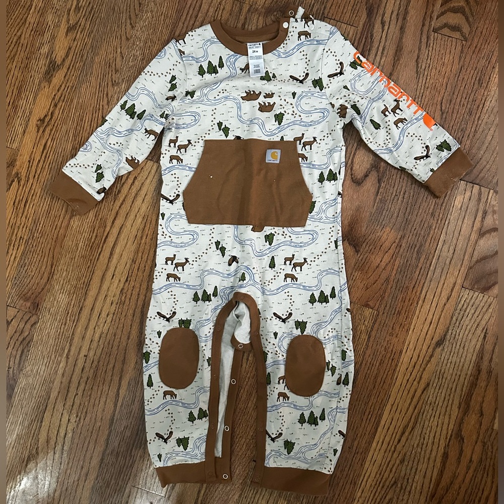 Carhartt Kids One Piece with Nature Print in Brown and White